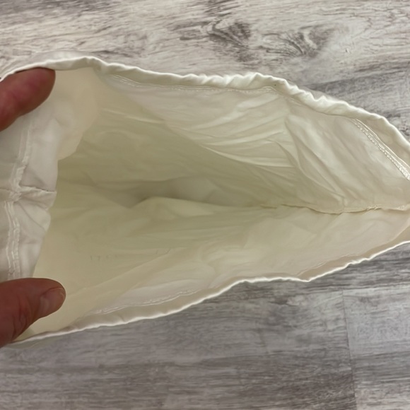 Alexandre Birman Off White Drawstring Dust Bag Approximately 11" X 15" - Picture 4 of 7